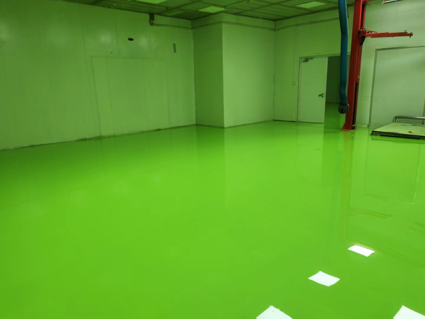环氧地坪漆在展览和会议中心的创新应用：打造吸引人的空间设计