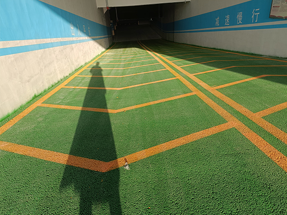 环氧地坪的卓越性能与应用场景